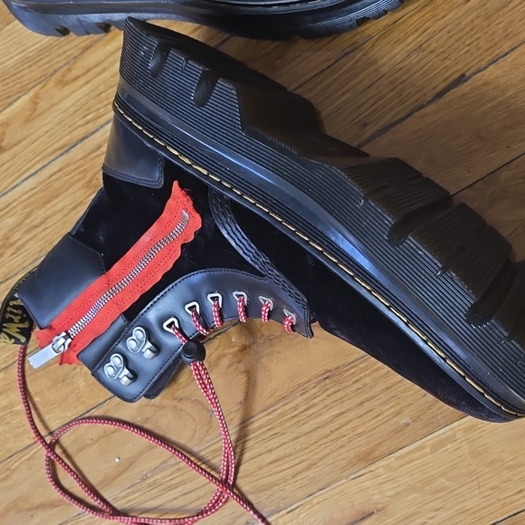 DR MARTENS X ATMOS TARIK ZIP BOOT - BLACK VELVET SMOOTH LEATHER - Picture 6 of 10